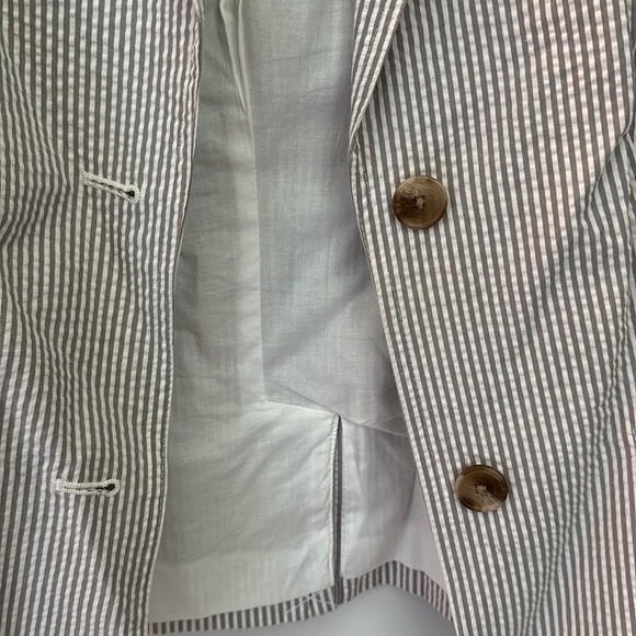 Gap Grey and White Seersucker Blazer - Picture 2 of 6